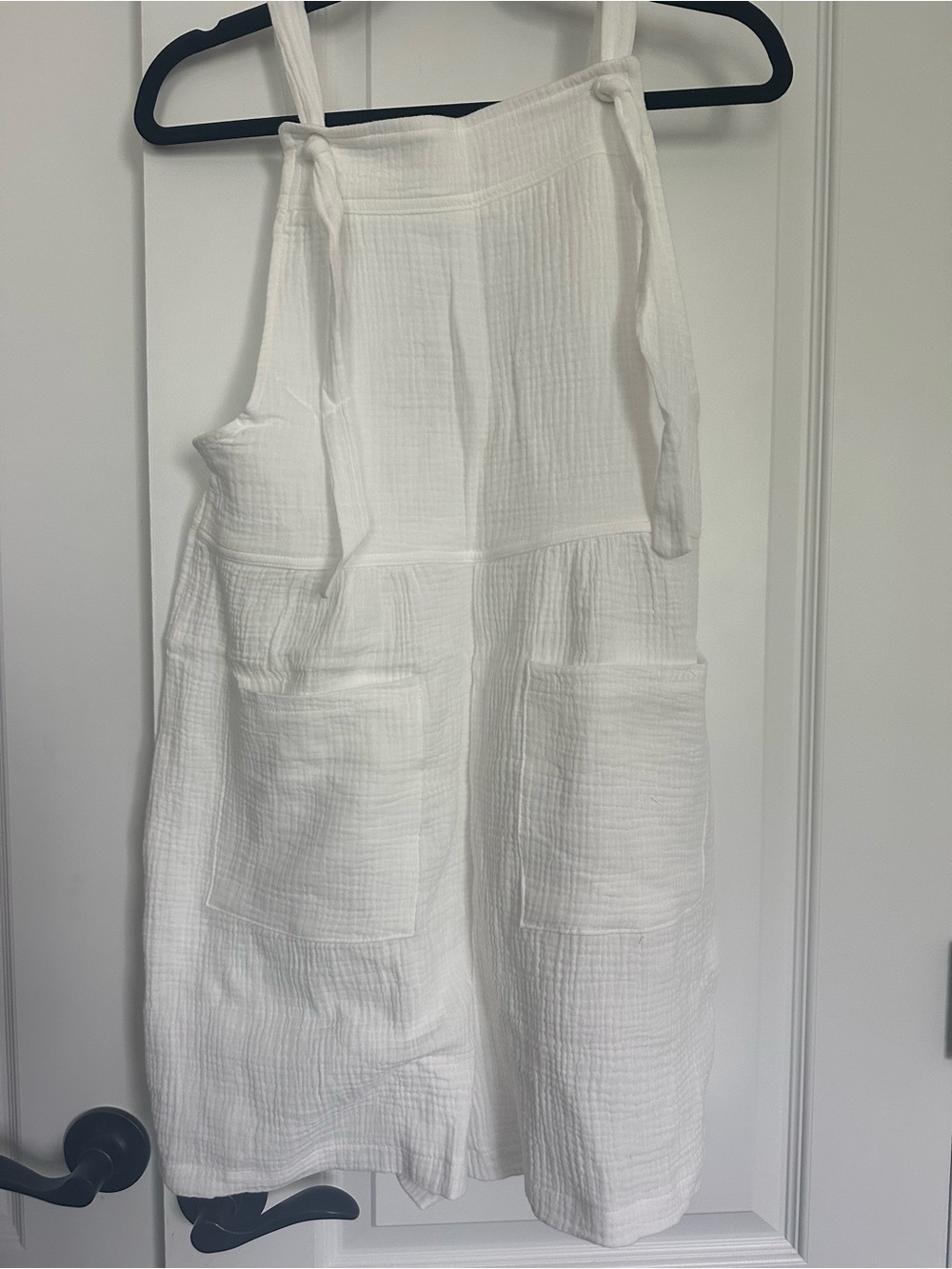 New Zenana White Gauze Pocket Jumper Size Medium